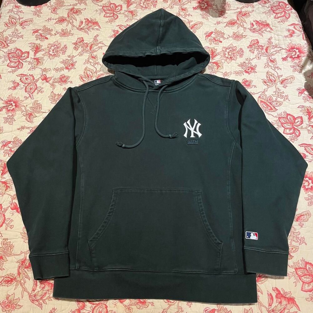 Kith Men's Green and Black Hoodie